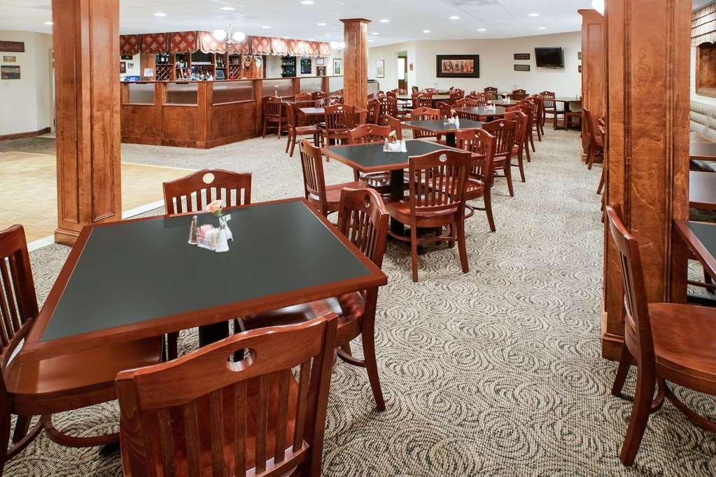 Clarion Hotel & Suites Convention Center Fredericksburg Restaurace fotografie